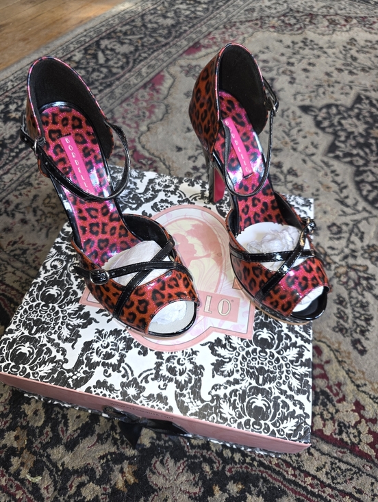Bordello Shoes - Bordello, Pin-Up, Women's Purple/Red Leopard Print Peep-Toe Heels! Size 7